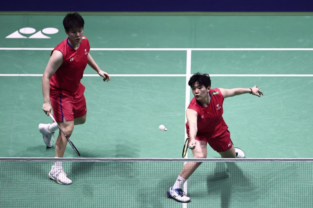 都在密切关 都在密切关