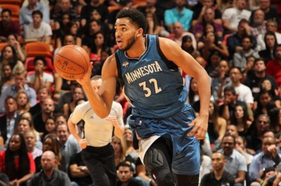 富勒姆的防 富勒姆的防