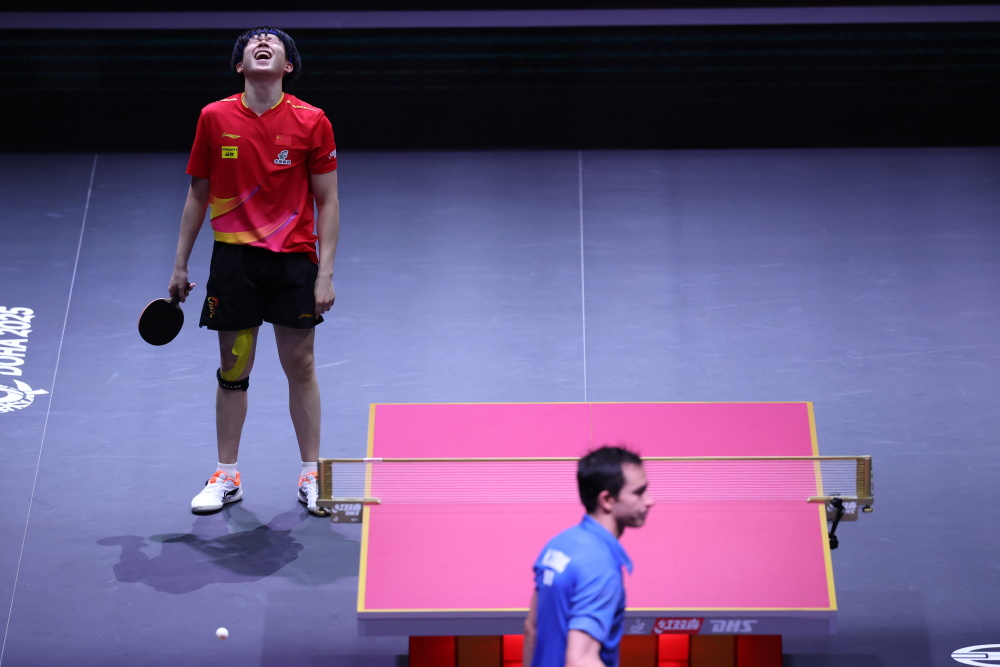 体育迷们迎 体育迷们迎