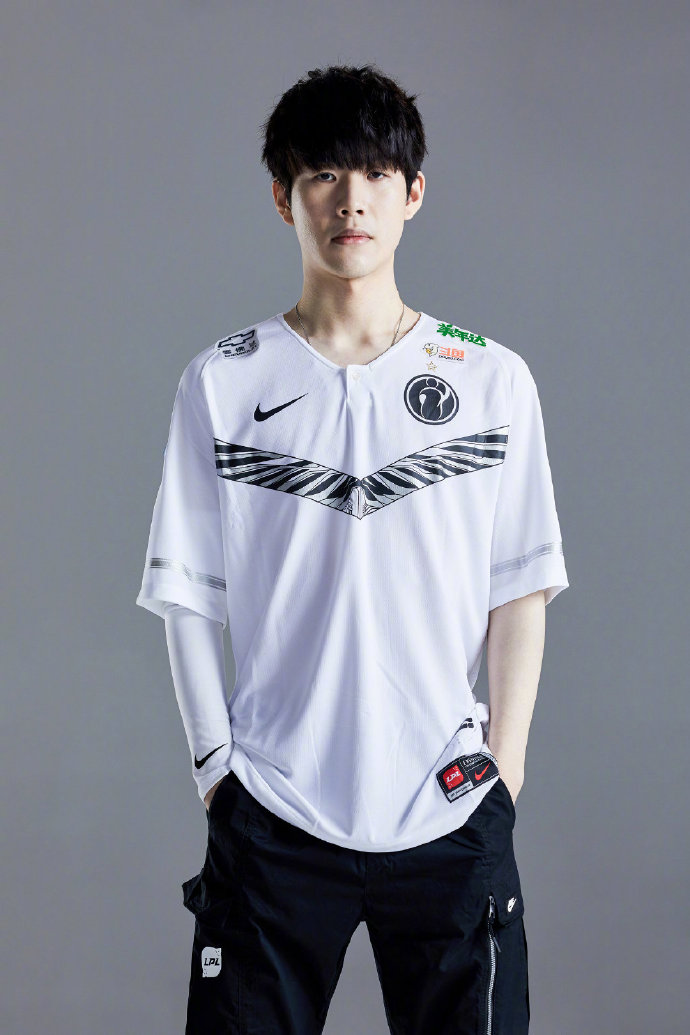 洛夫顿几乎 洛夫顿几乎