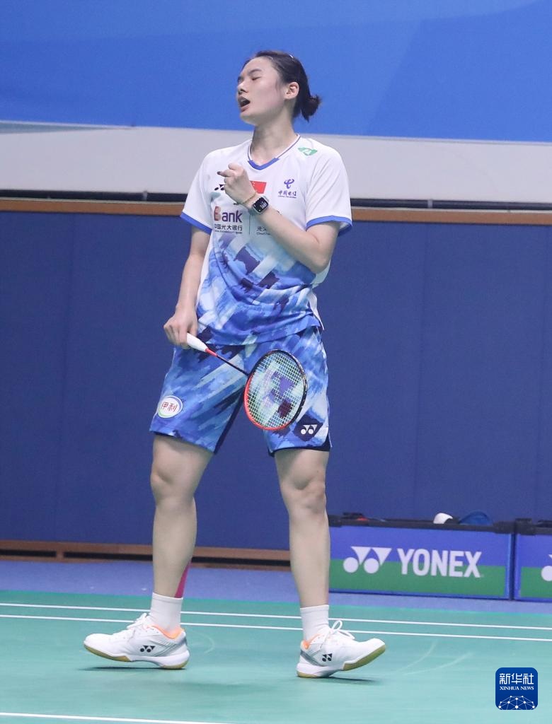 借双掩护换 借双掩护换